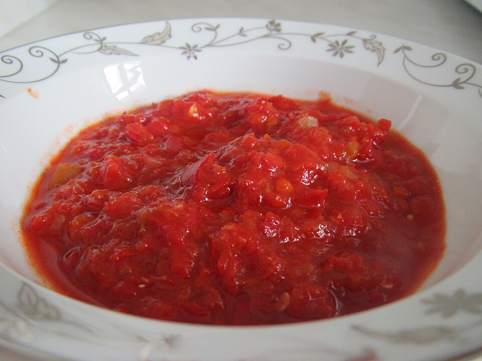 Аджика с грецким орехом